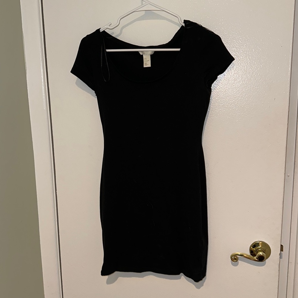 plain black t shirt dress